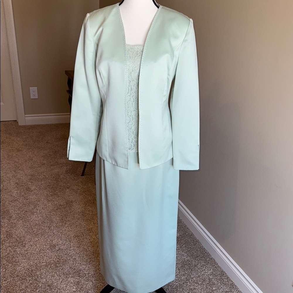 Maxi Green 3 piece jacket, top and Pencil Skirt ensemble for Cocktail Ev…